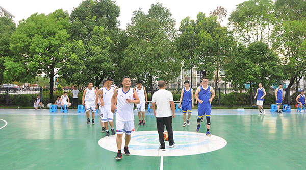 1691397857876755.gif 02.gif